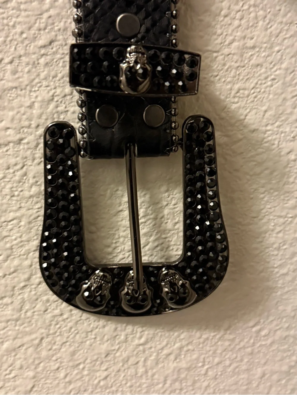 N/A classic studded